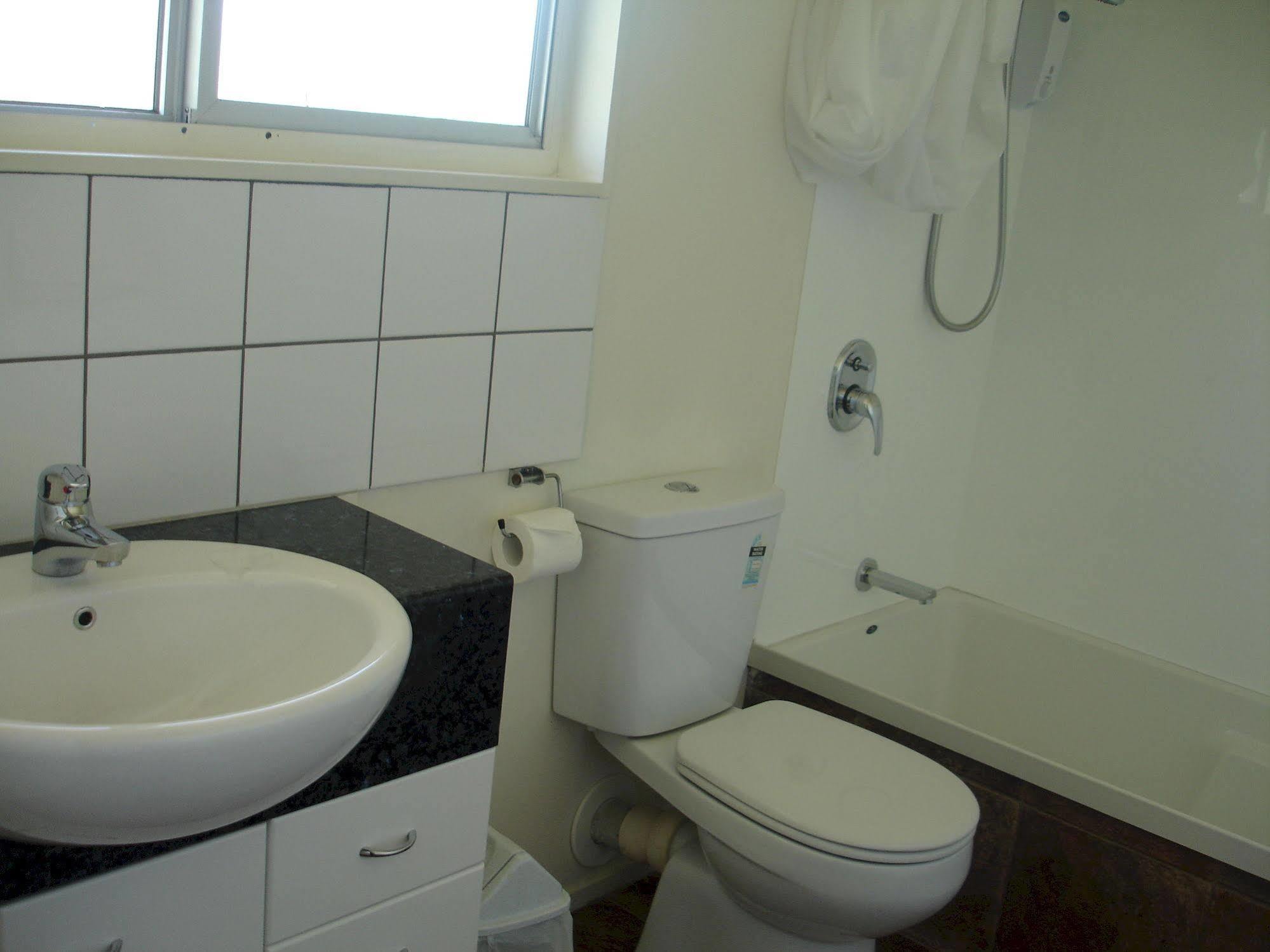 Achilles Motel Крайстчърч Екстериор снимка